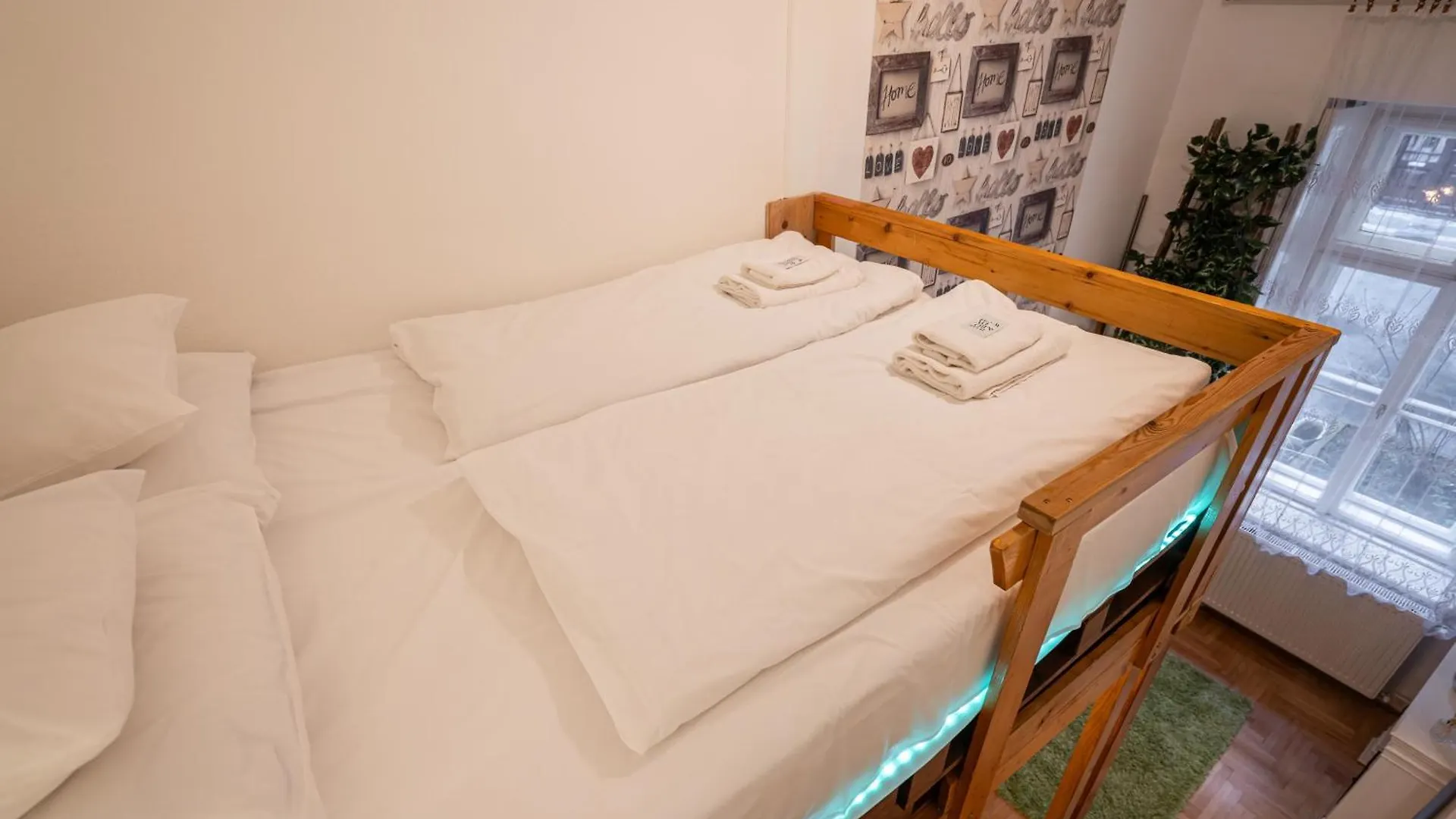 Red Romance Apartment Budapest 0*,  Hungary