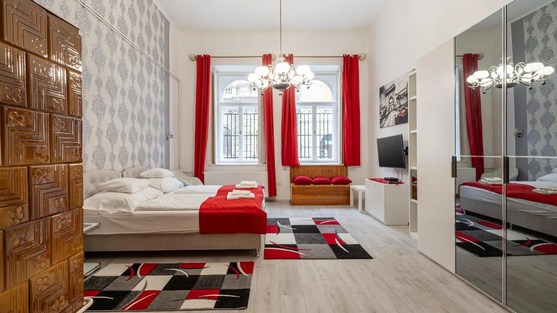 Red Romance Apartment Budapest